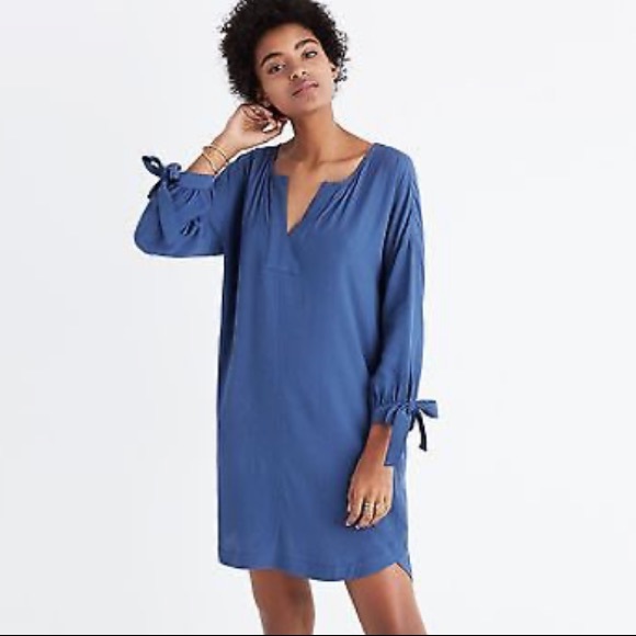 Madewell Dresses & Skirts - Splitneck shift dress
